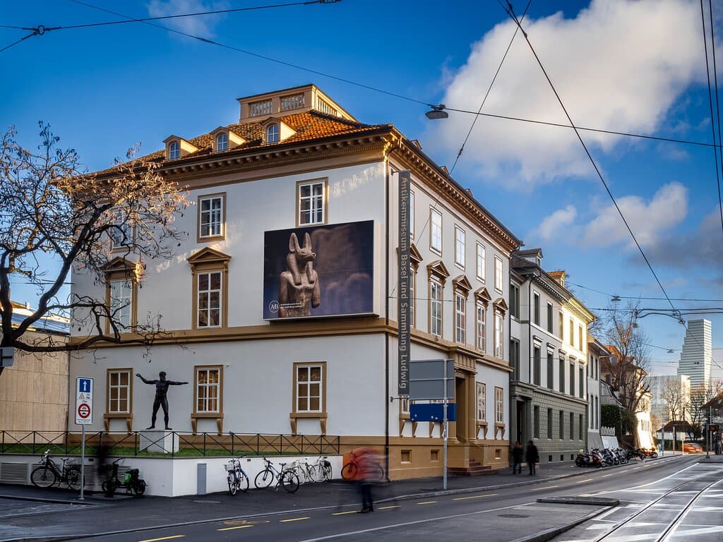 Aussenansicht Antikenmuseum Basel und Sammlung Ludwig
