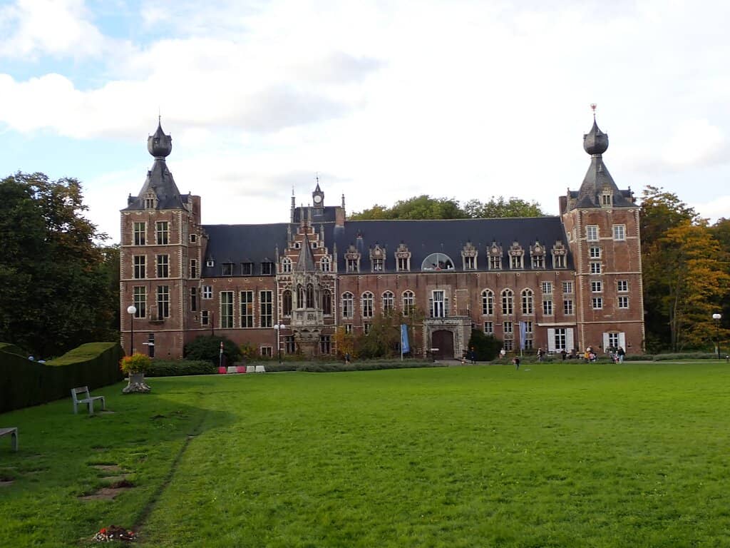 Arenberg Castle Exterior