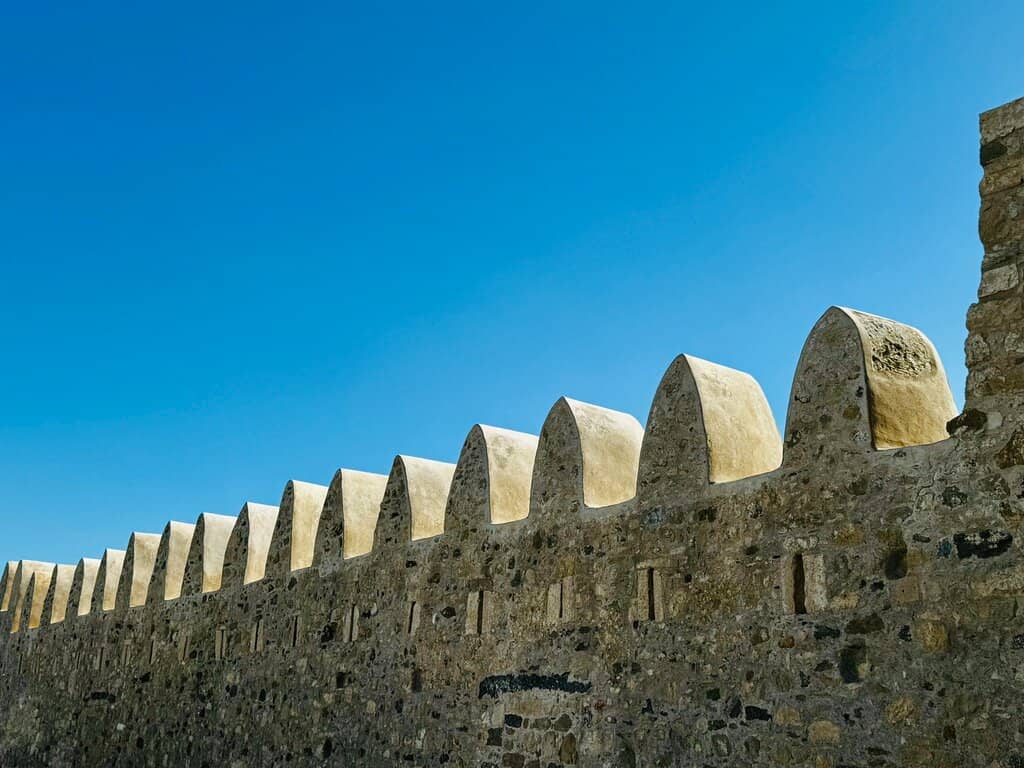 Venetian Walls & Sea Views
