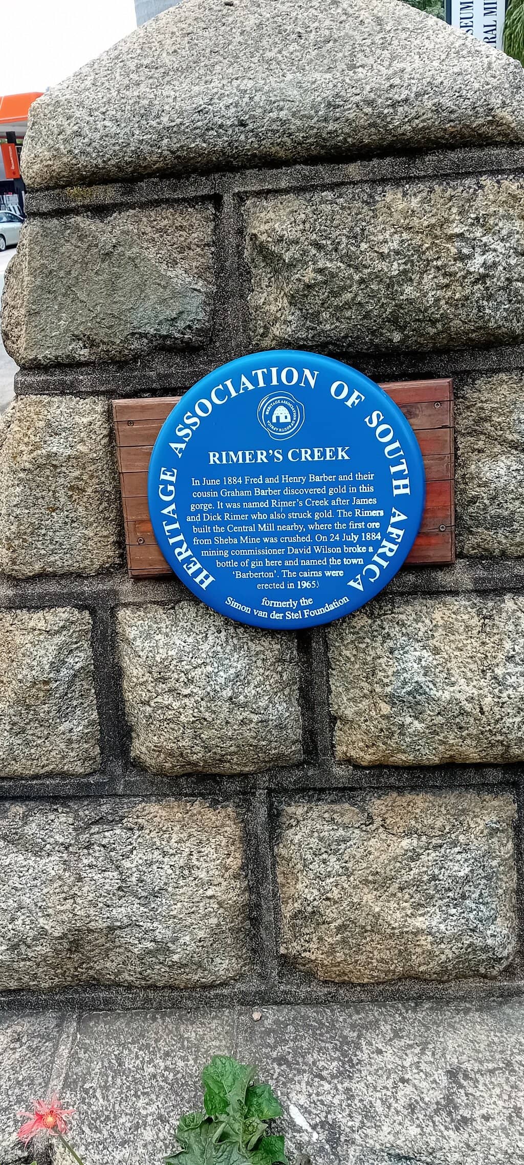 Knowledgeable Curator