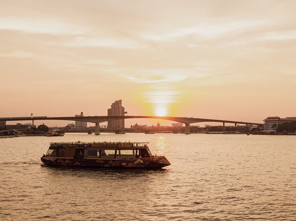 Okura Cruise