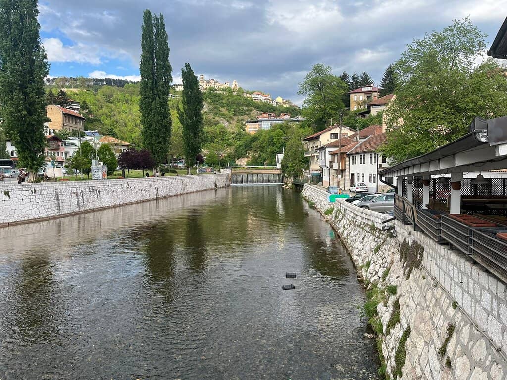 Quadruple-Arched Stone Bridge