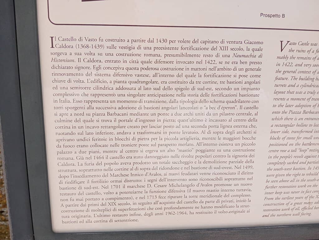 Castello Caldoresco Architecture