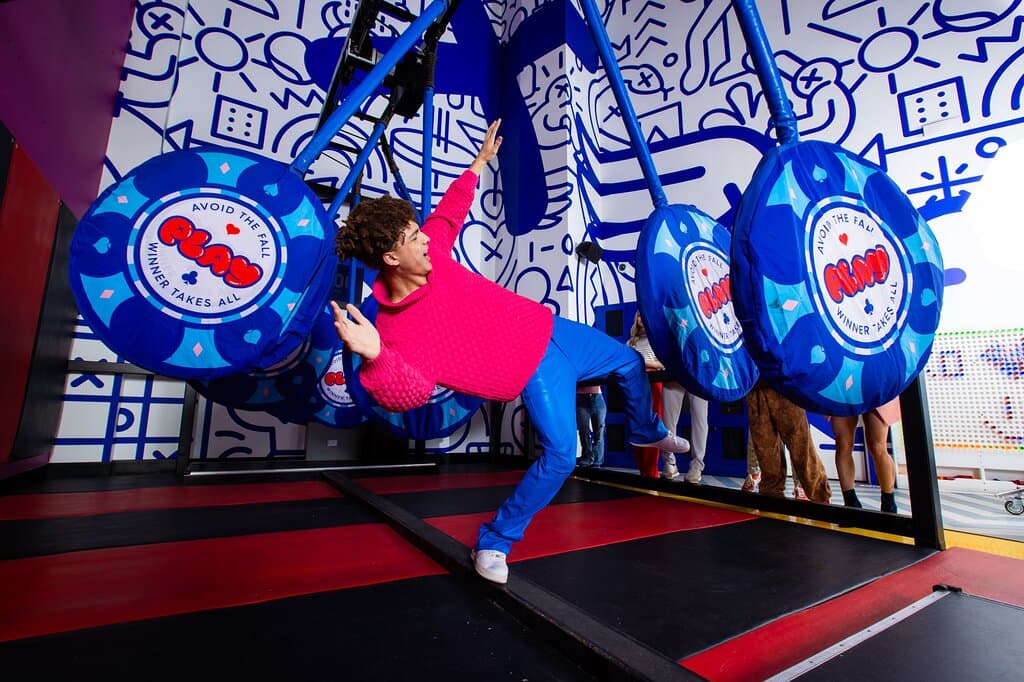 Play Playground Play Pass- Poker Parkour!