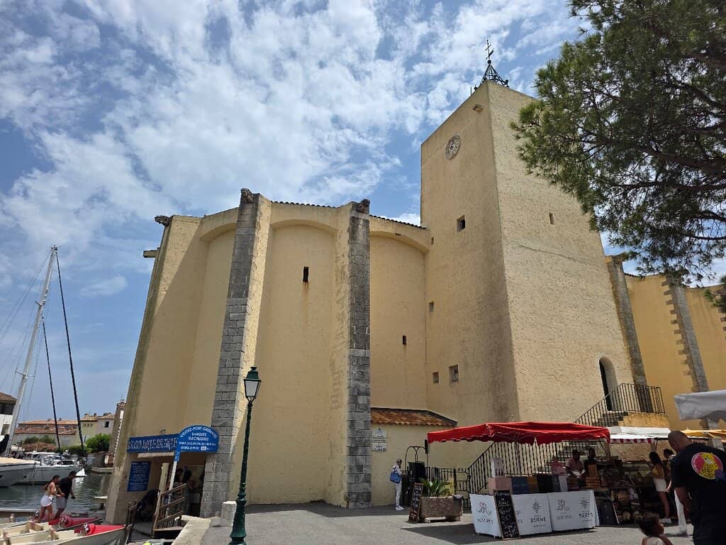 Paul and Virginie Statue