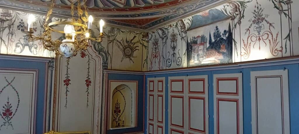 Intricate Wall and Ceiling Art