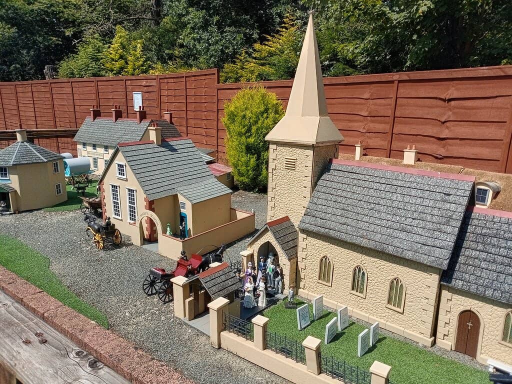 Indoor Play Carriages & Soft Play