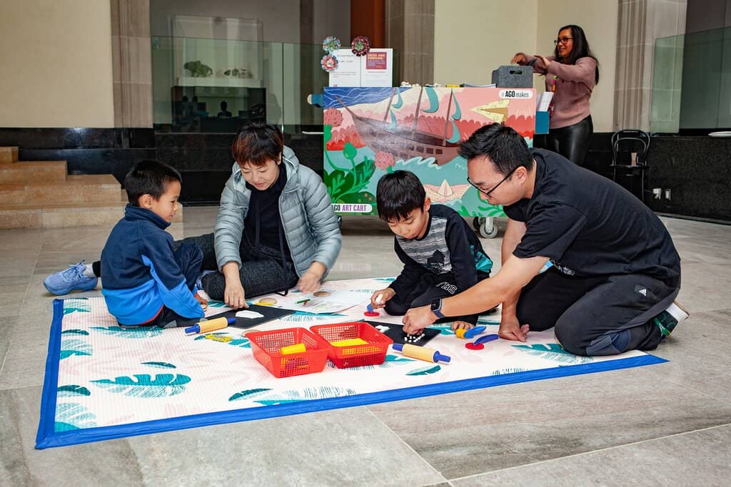 Street Art & Installations