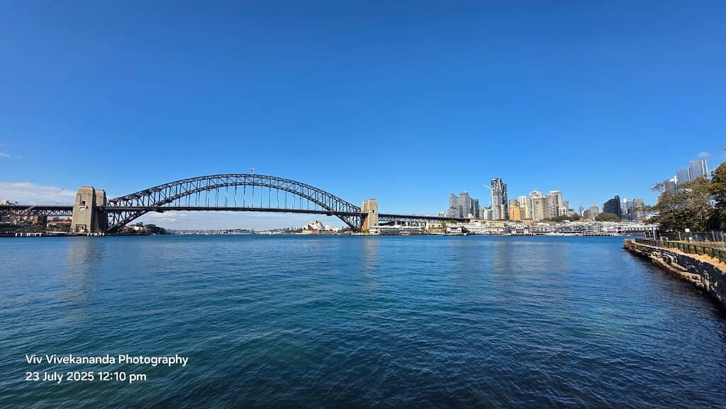 Sydney Harbour Glimpse