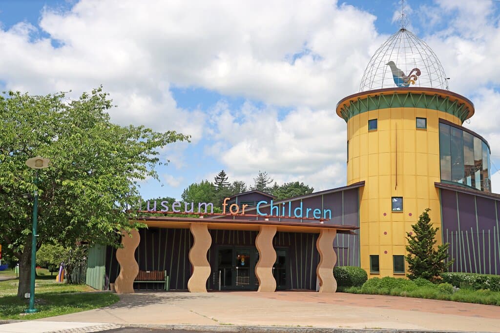 Stepping Stones Museum for Children front entrance.