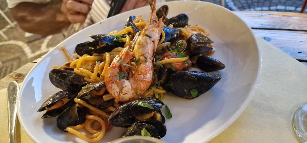 Charming Outdoor Dining