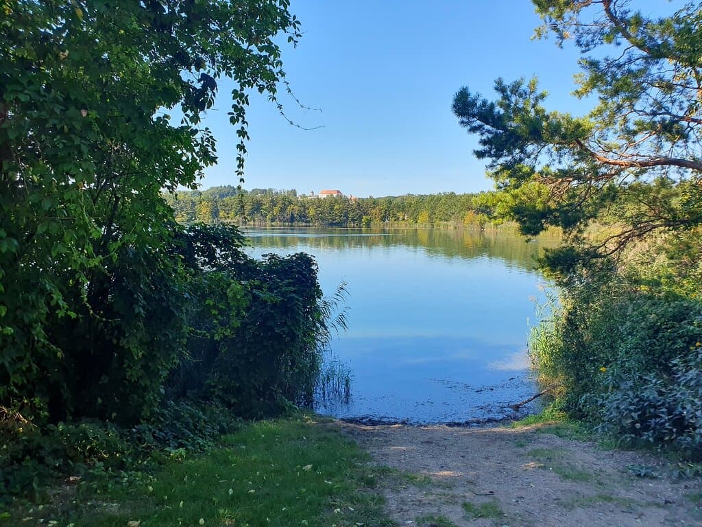 The lakes are in close proximity to each other and are linked by woodland walks and cycle paths. One may be used for swimming and paddle boarding and the parkland alongside is nice for sitting and sunbathing. They are about 2.75km from StP's railway station a flat walk alongside the river. There are several cafes around the lakes to enjoy.