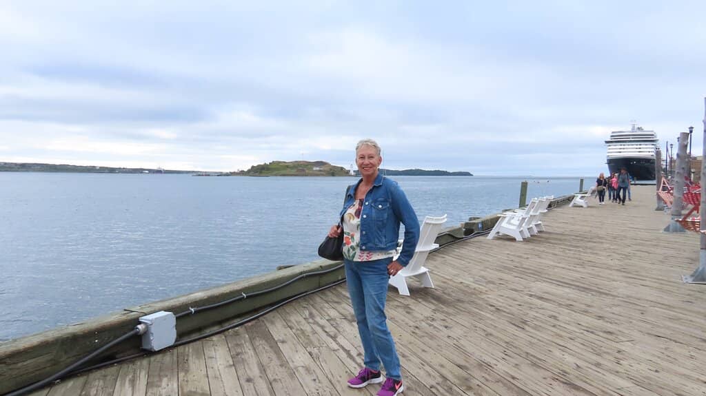 Local Eateries & Cafés