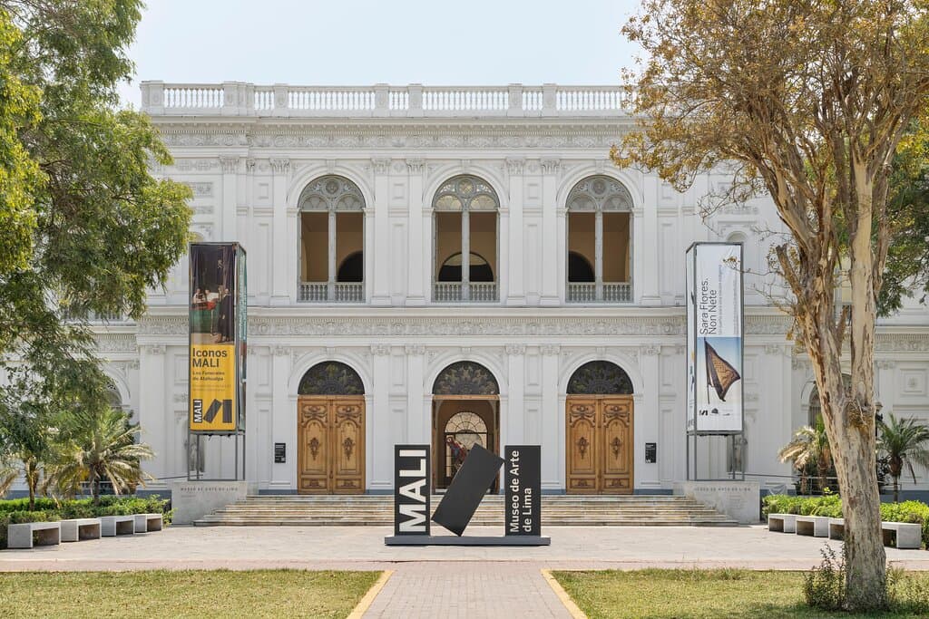 Fachada del Museo de Arte de Lima - MALI