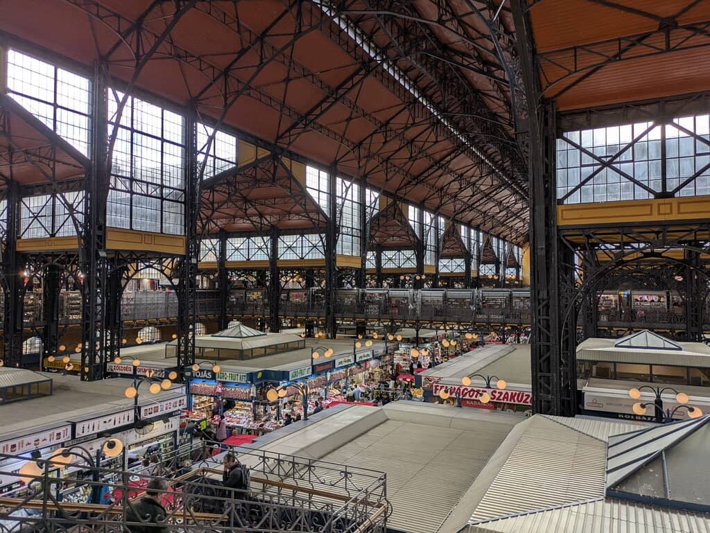 Mustamakkara & Lingonberry