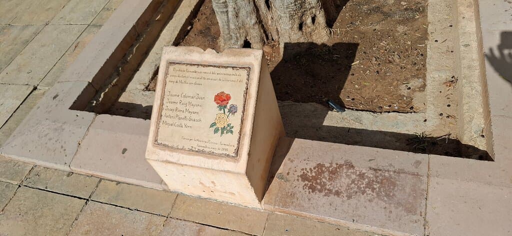 Small memorial in Plaza de la Constitución