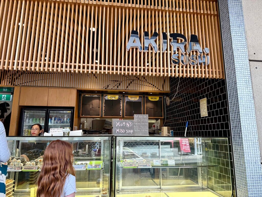 Akira Sushi - an inexpensive, take-away lunch at the Entertainment Quarter