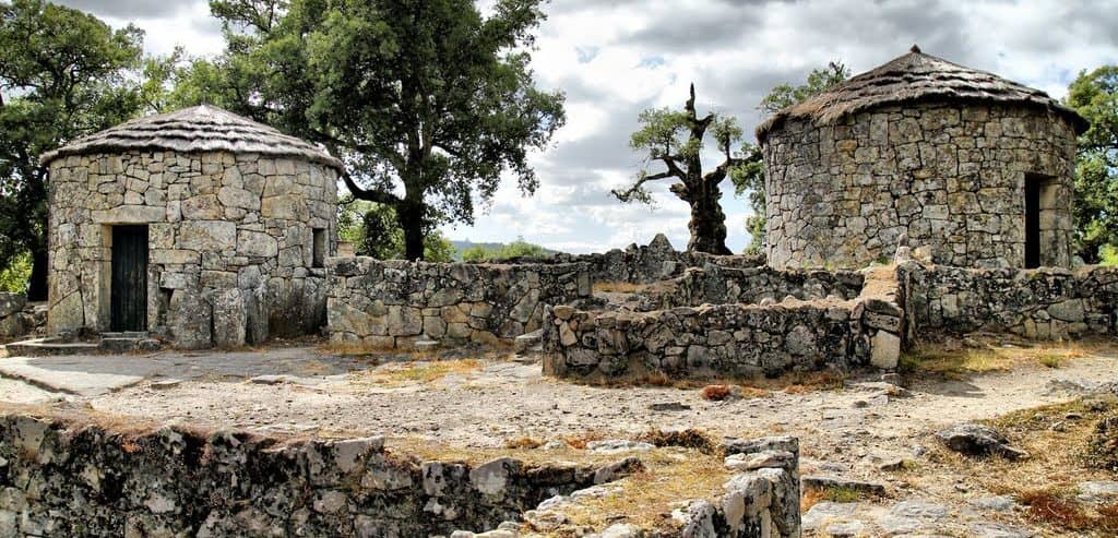 Monumental Walls