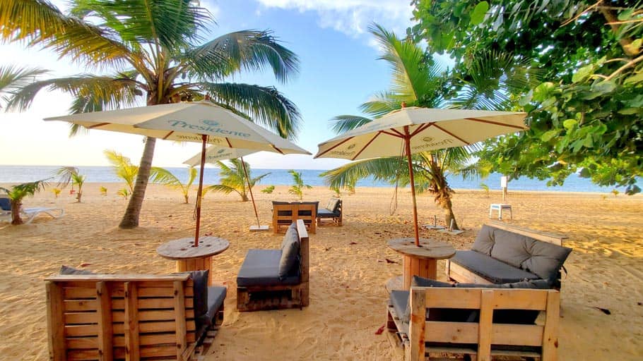 Beachfront Dining & Relaxation
