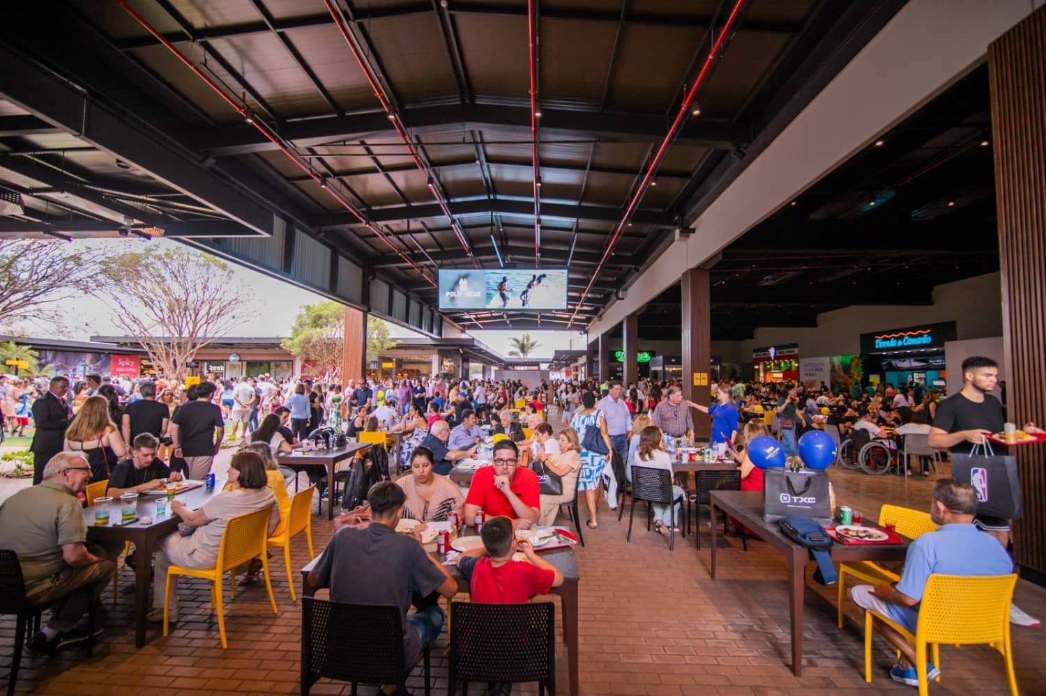 Diverse Food Court