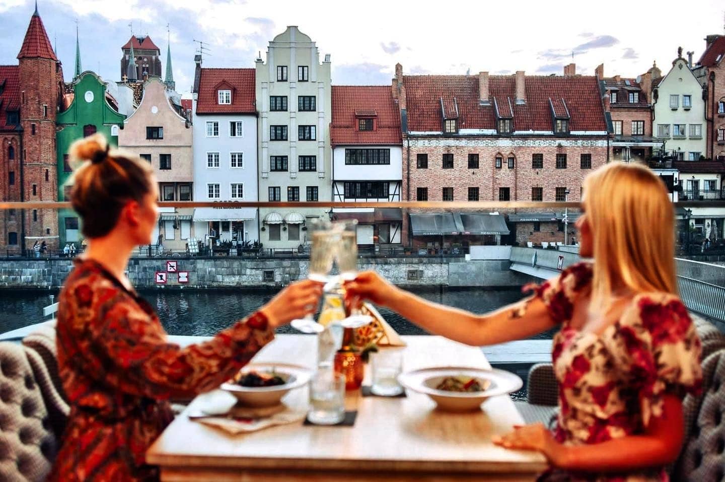 Riverside Dining