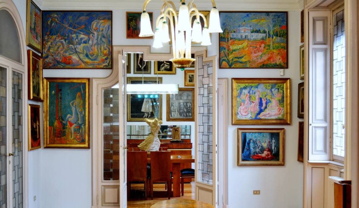 Art Deco Apartment Setting