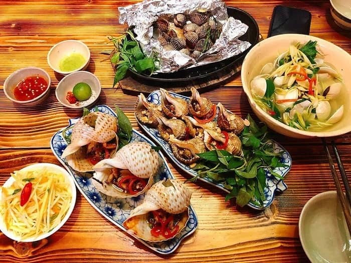 Local Seafood Eateries
