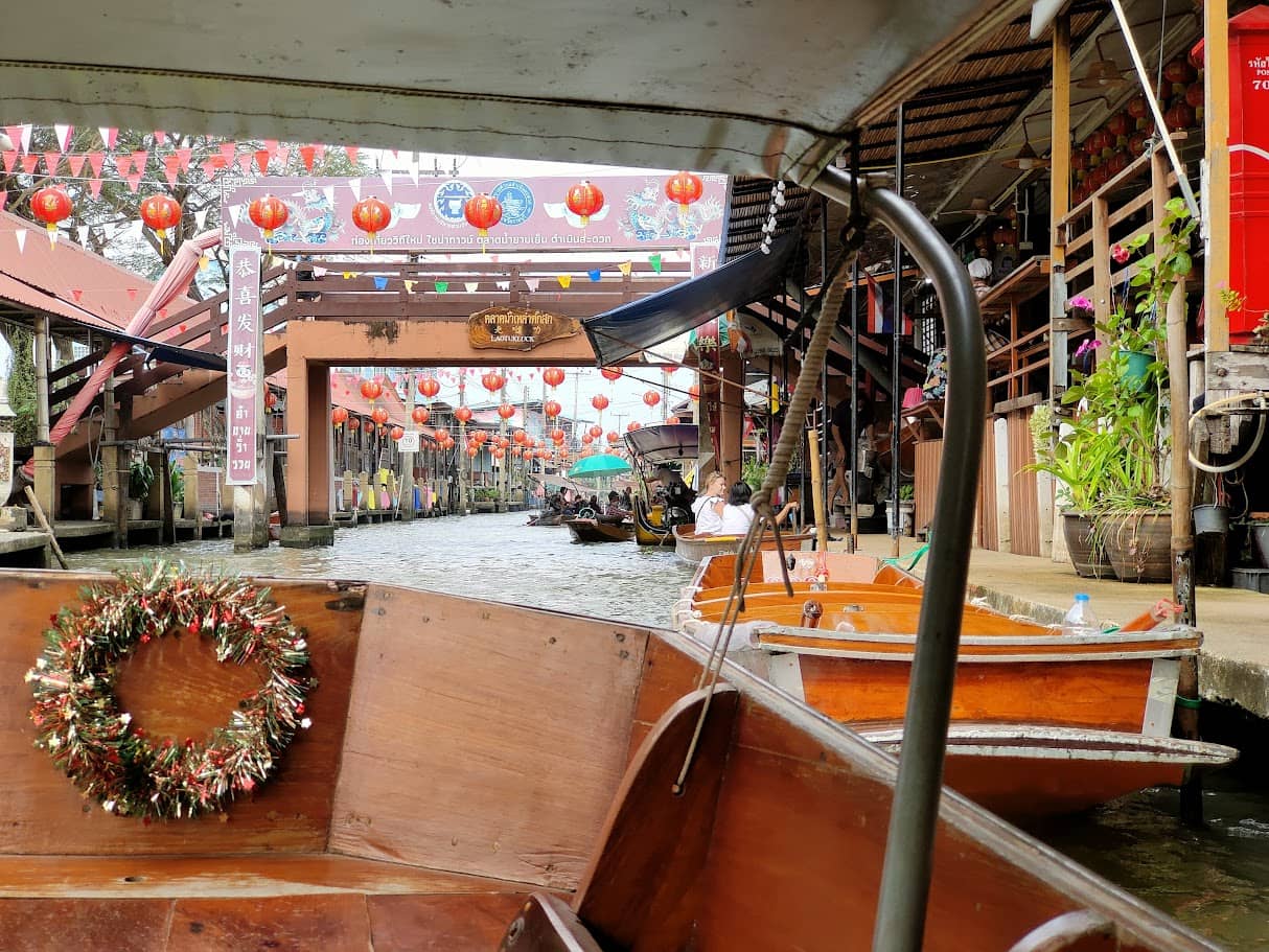 Local Crafts and Souvenirs