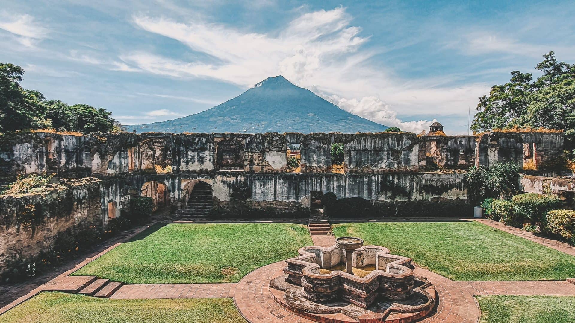 Peaceful Courtyard Views