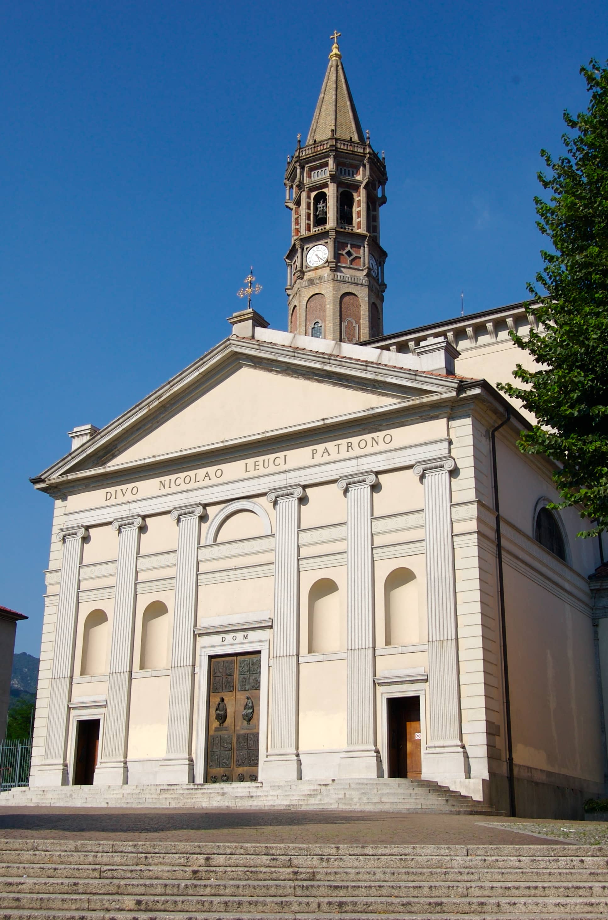 Lecco's Neoclassical Icon