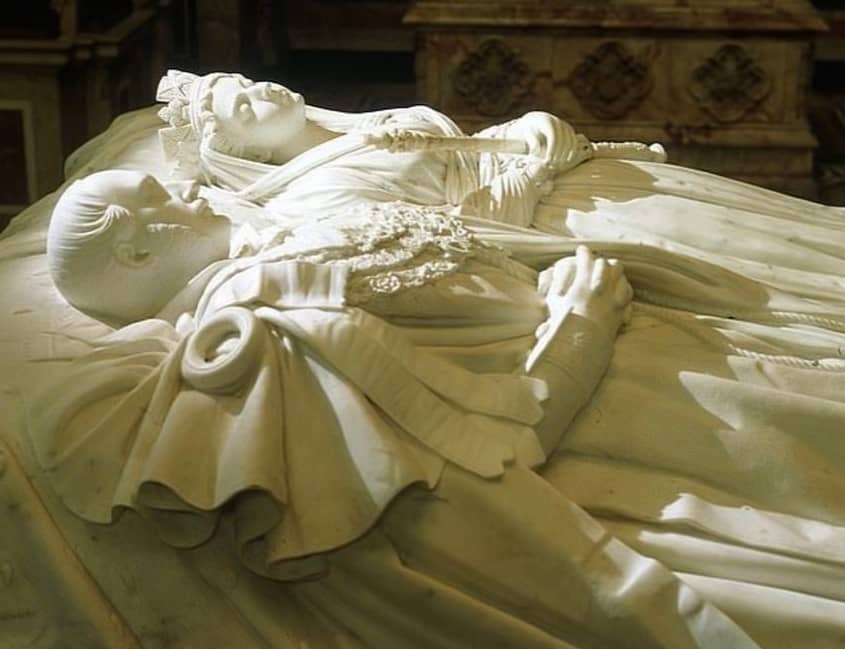 Royal Burial Ground Views