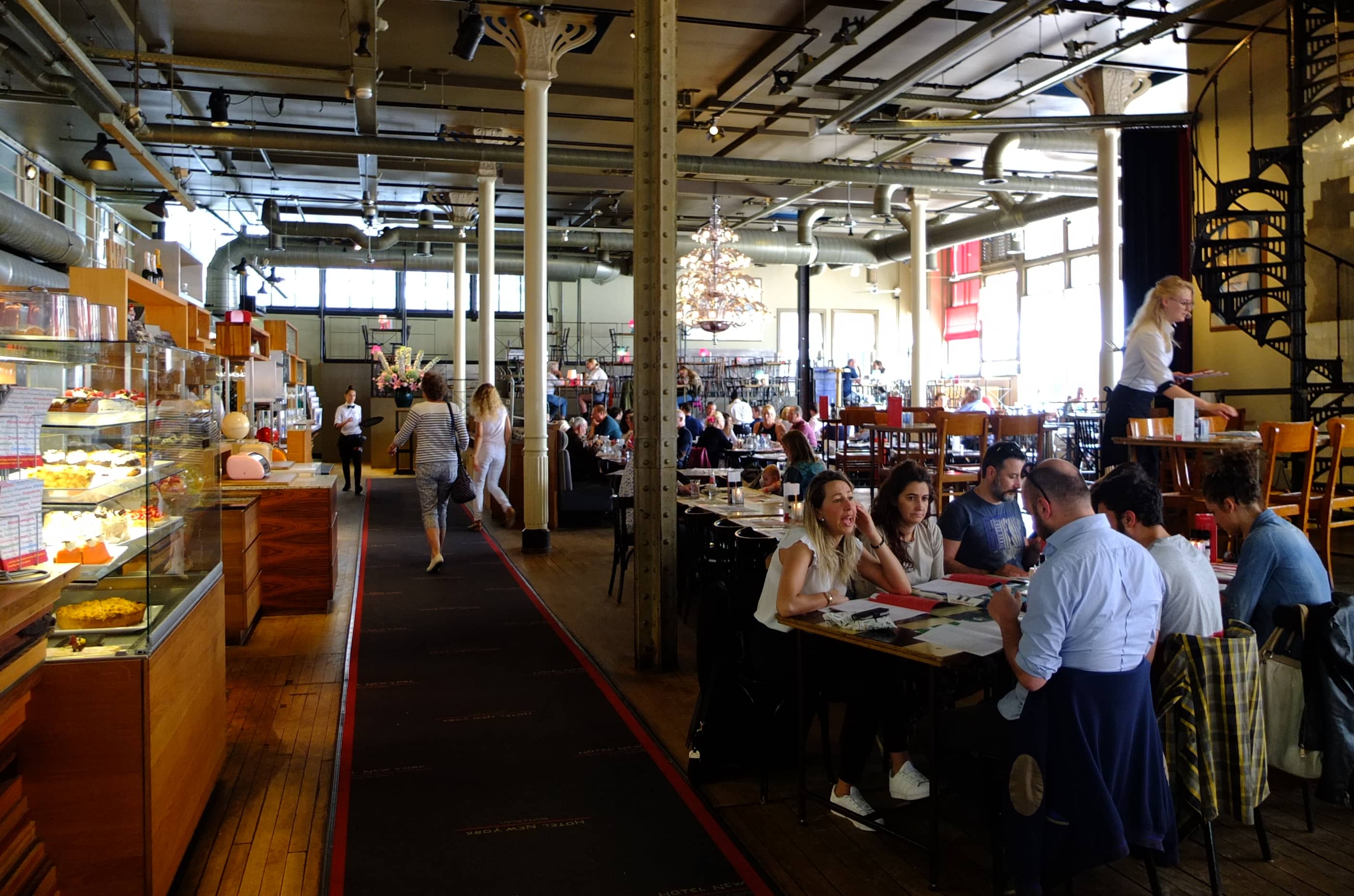 Riverside Dining & Drinks