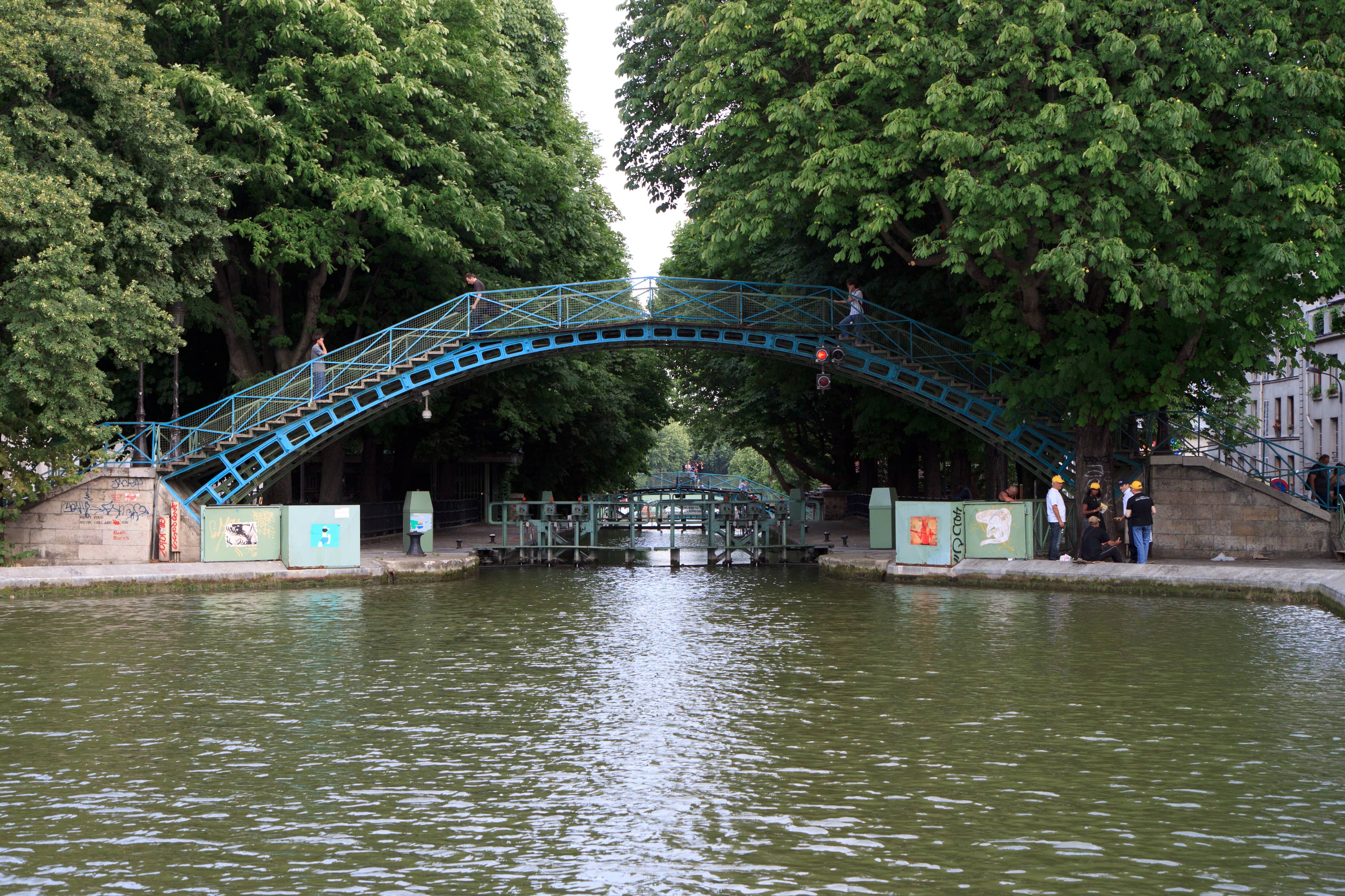 Charming Cafes & Bistros