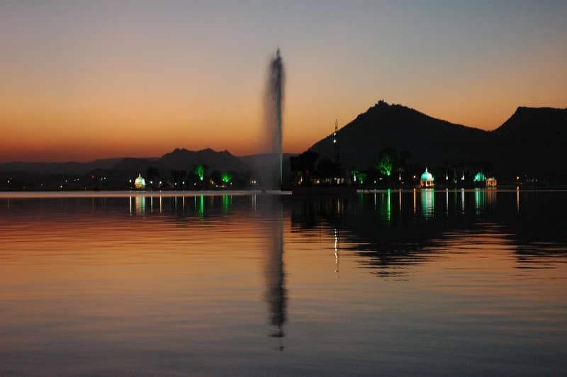 Fateh Sagar Lake Drive