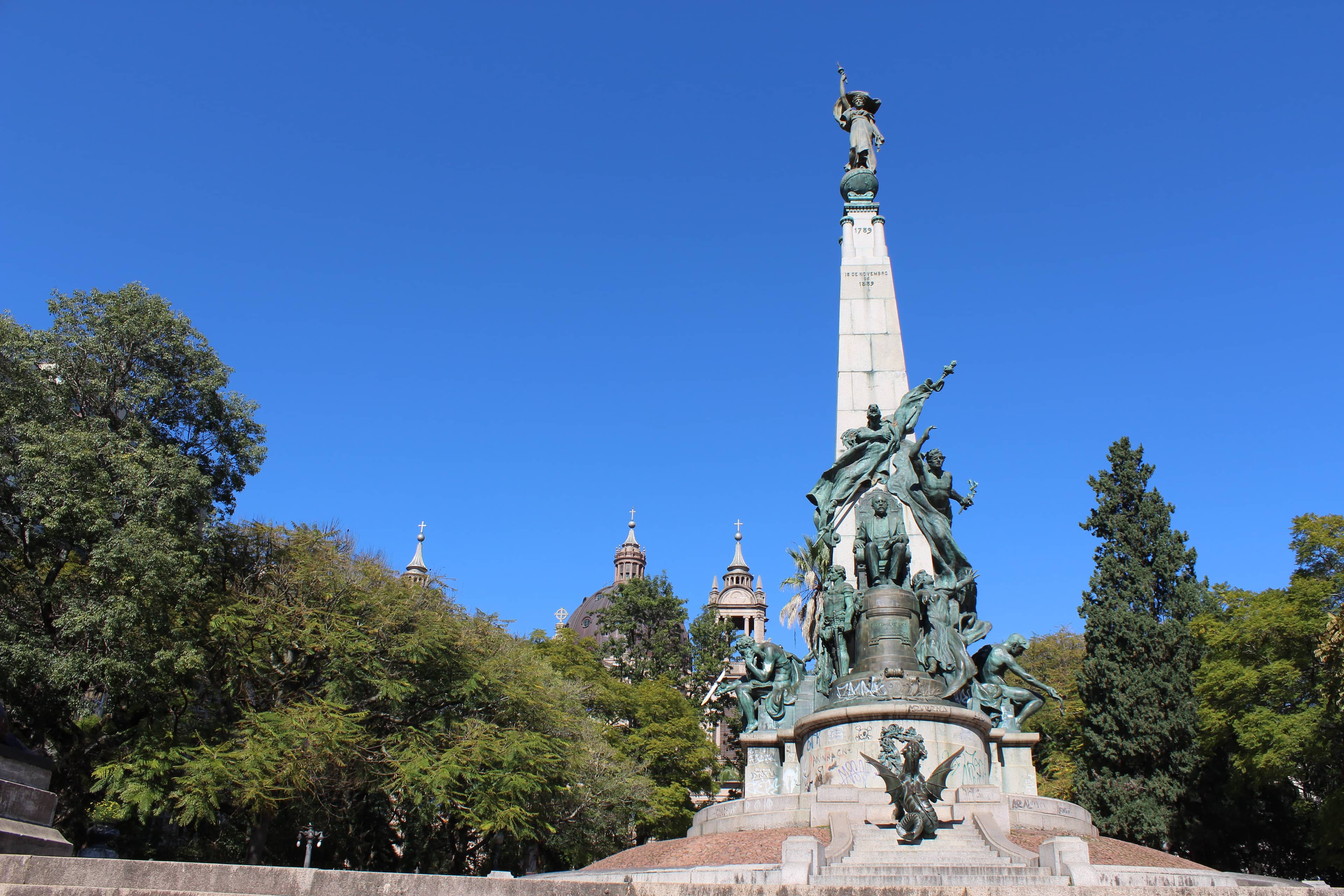 Monuments & Statues