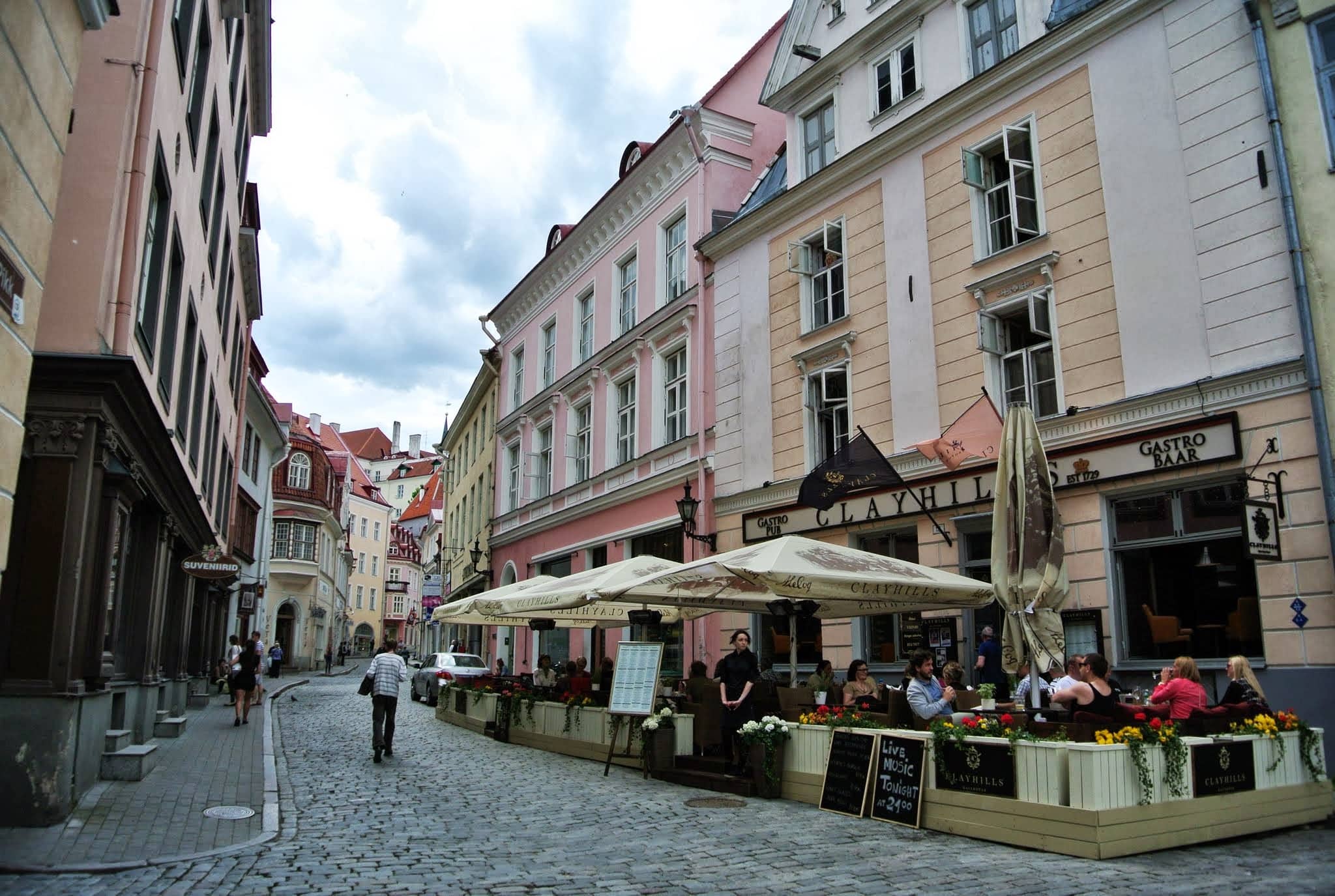 Cozy Restaurant & Drinks