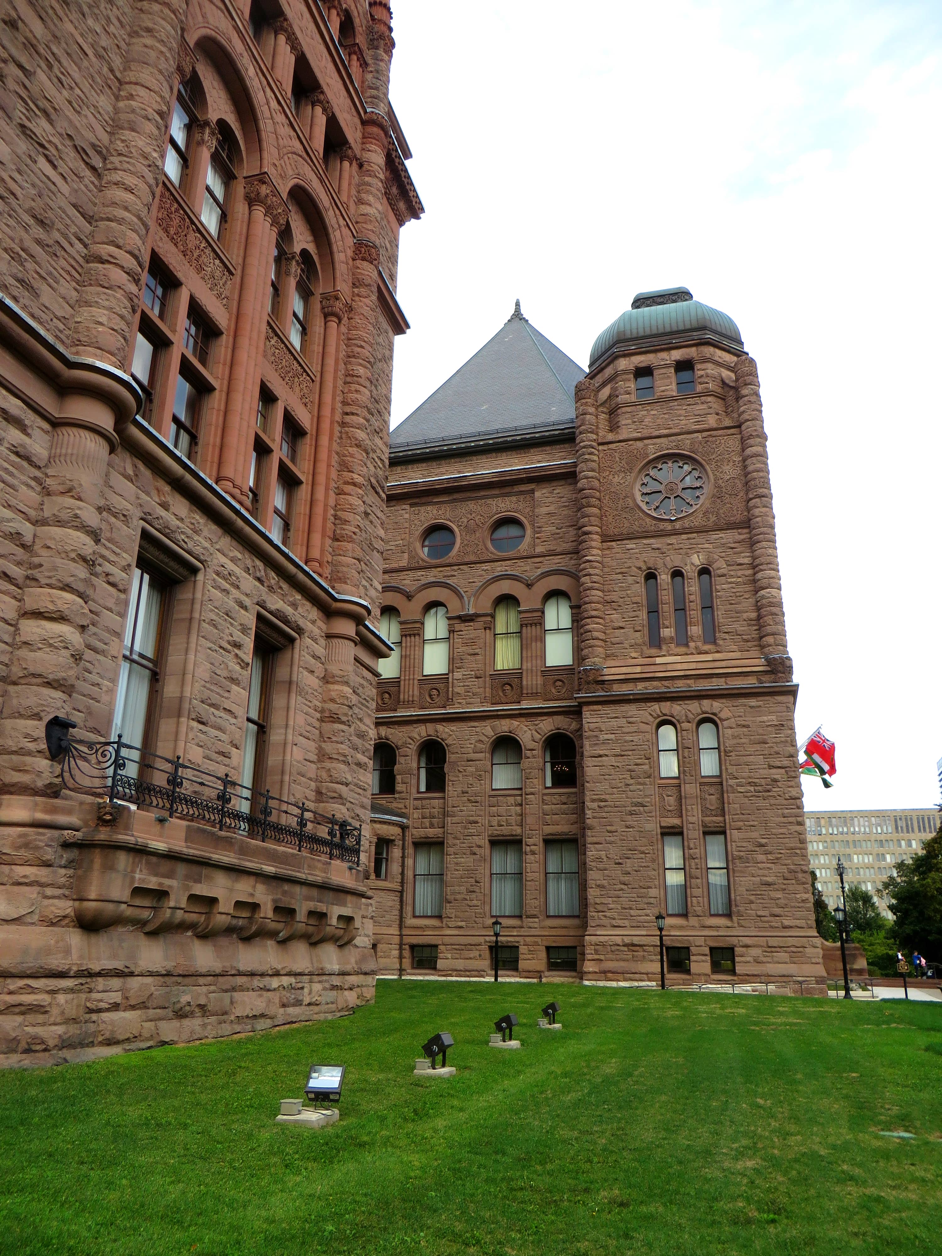 Queen's Park Grounds