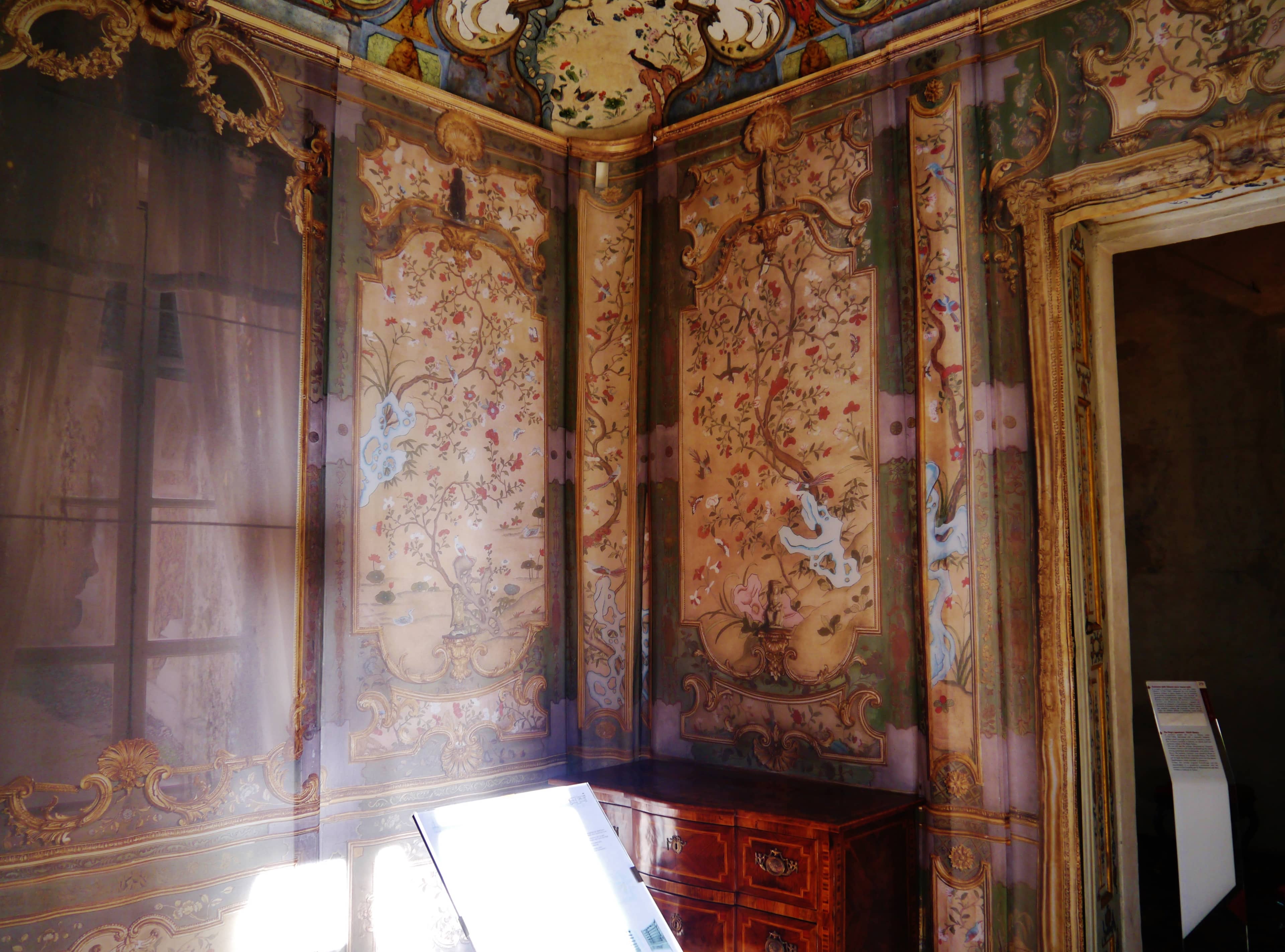 Magnificent Royal Interiors