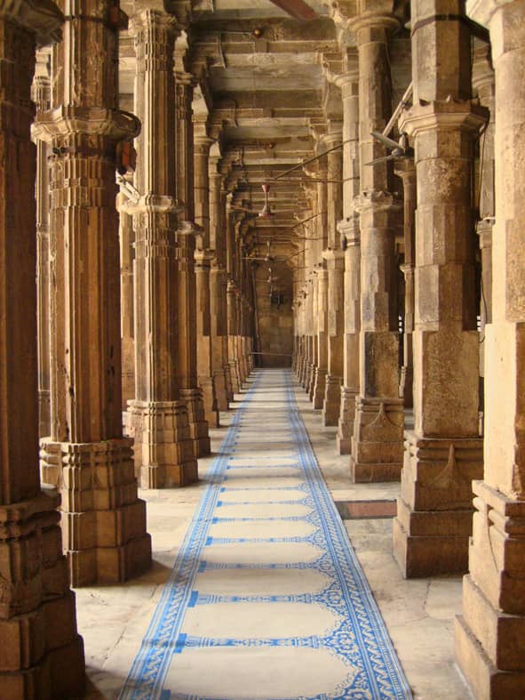 Intricate Pillar Carvings