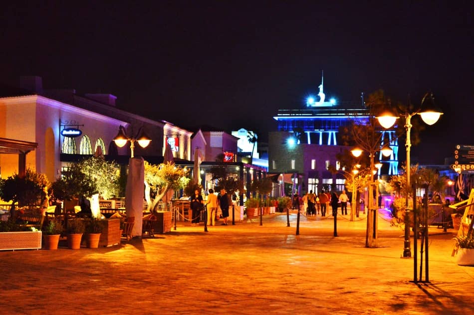 Proximity to Old Town and Castle