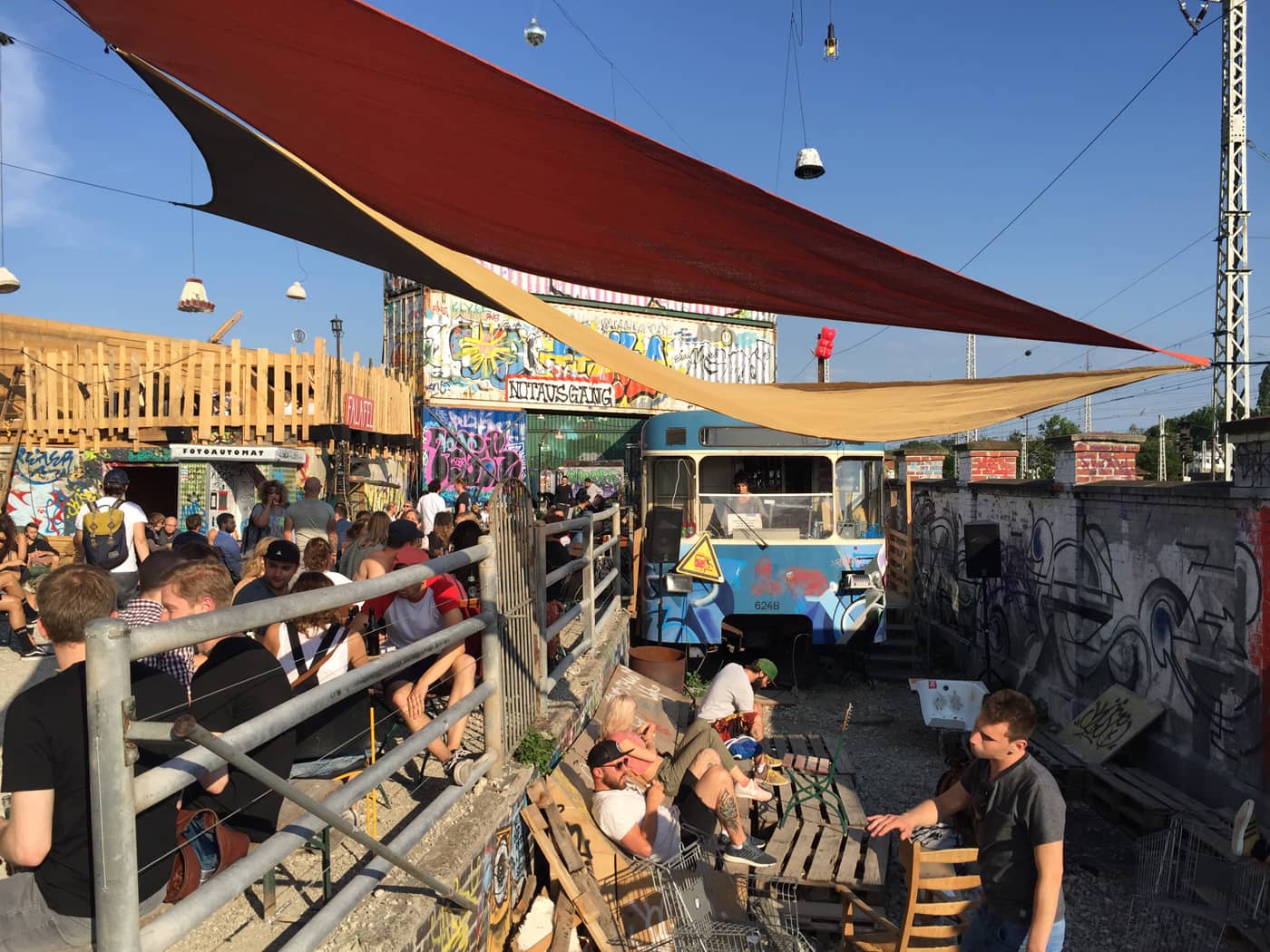 Techno & Live Music Scene