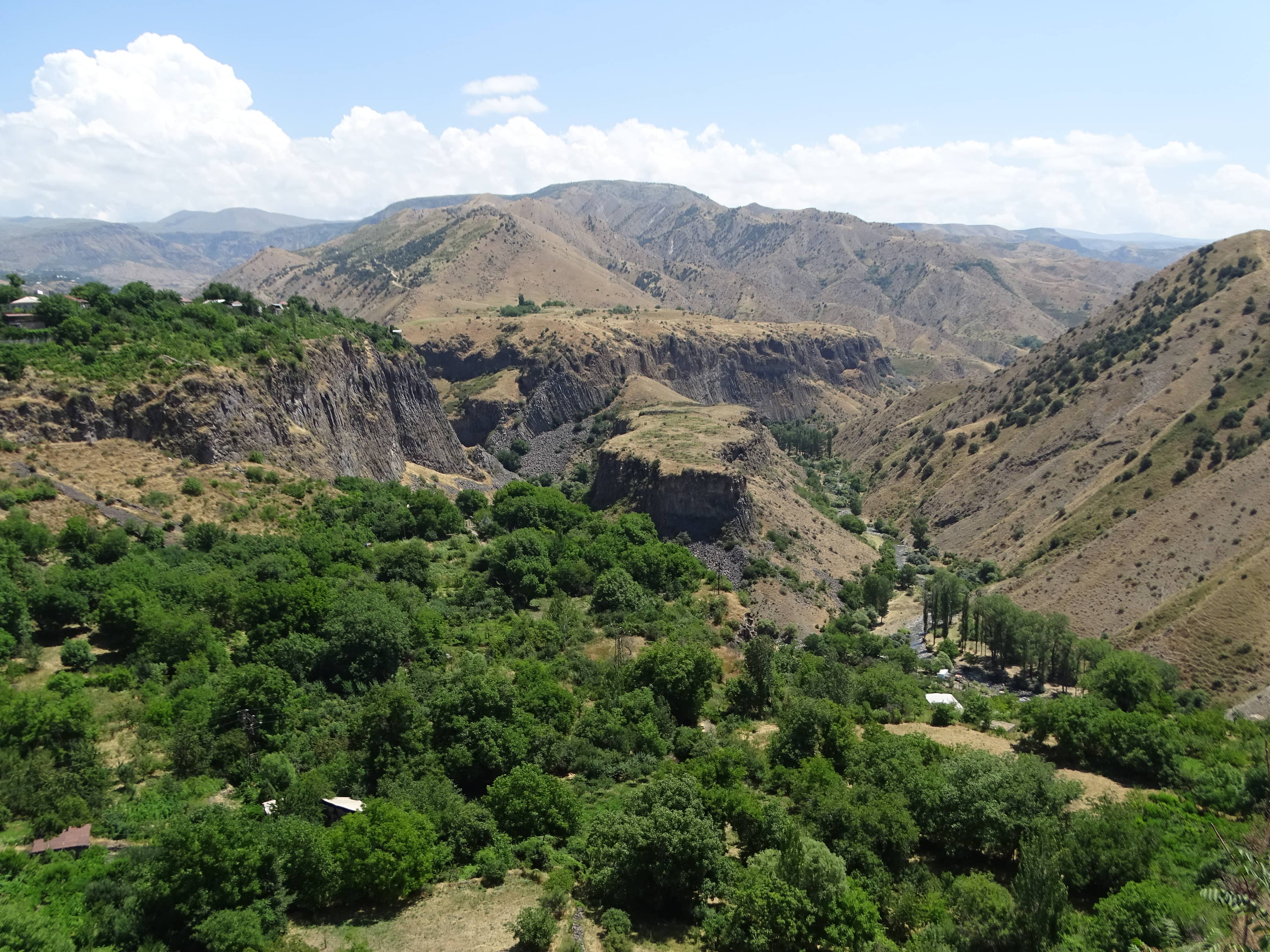 Panoramic Valley Views