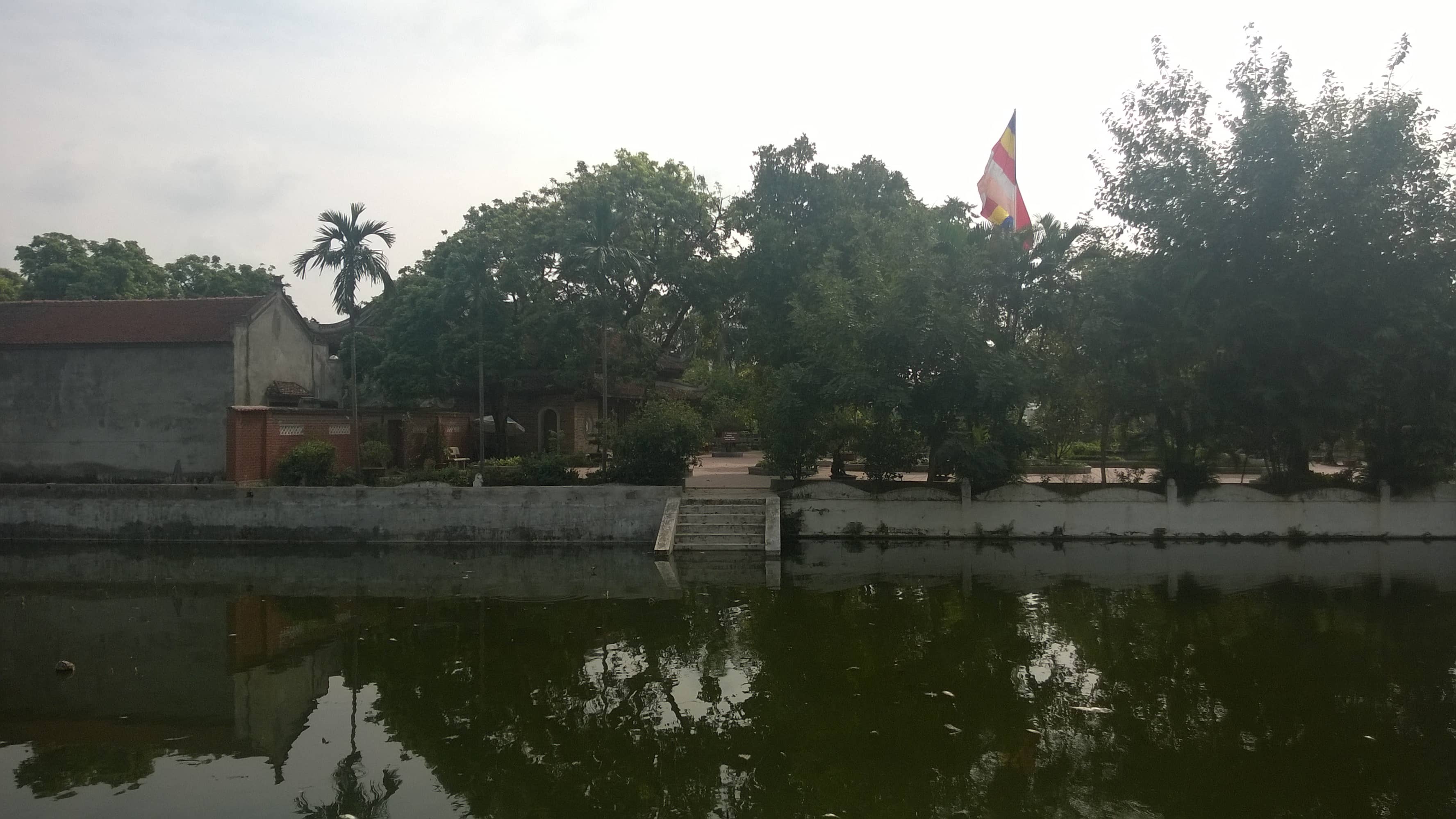 Peaceful Lakefront Setting