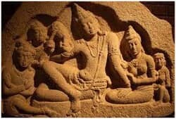 Royal Family Carving