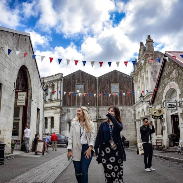 Artisan Shops & Galleries