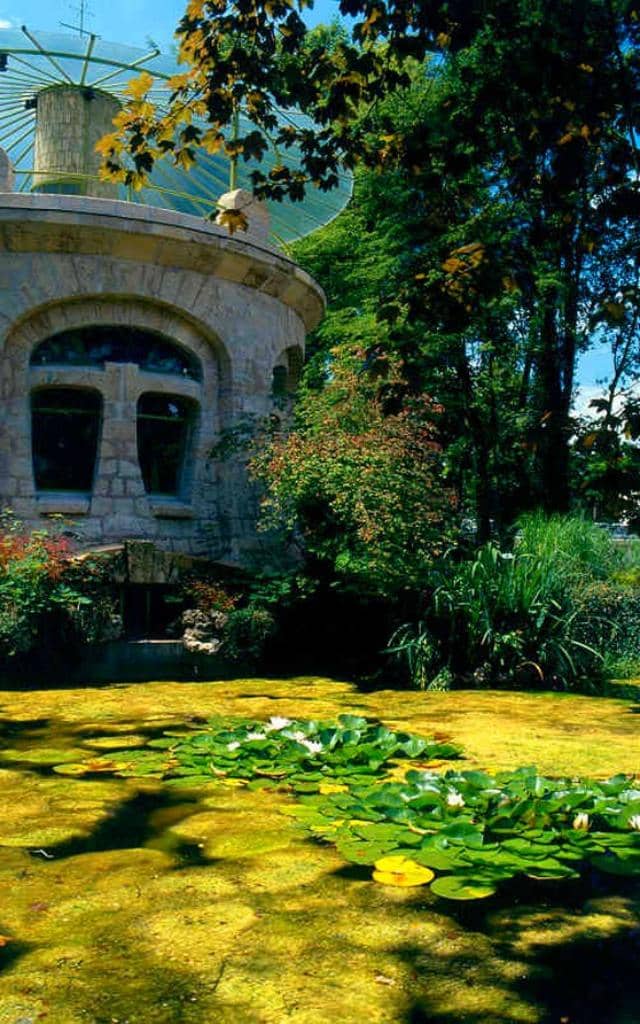 The Garden and Aquarium Building