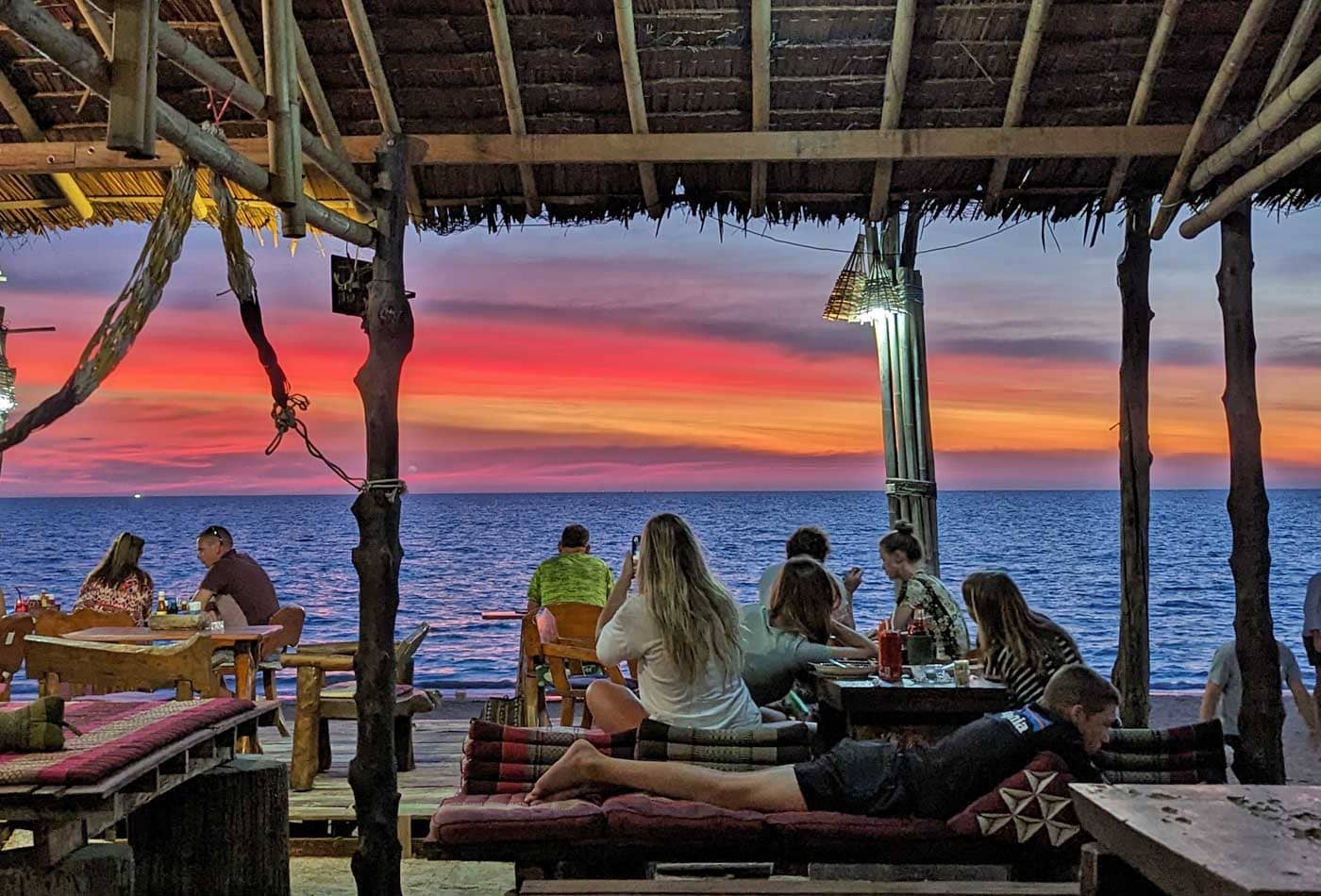 Beachfront Dining and Relaxation