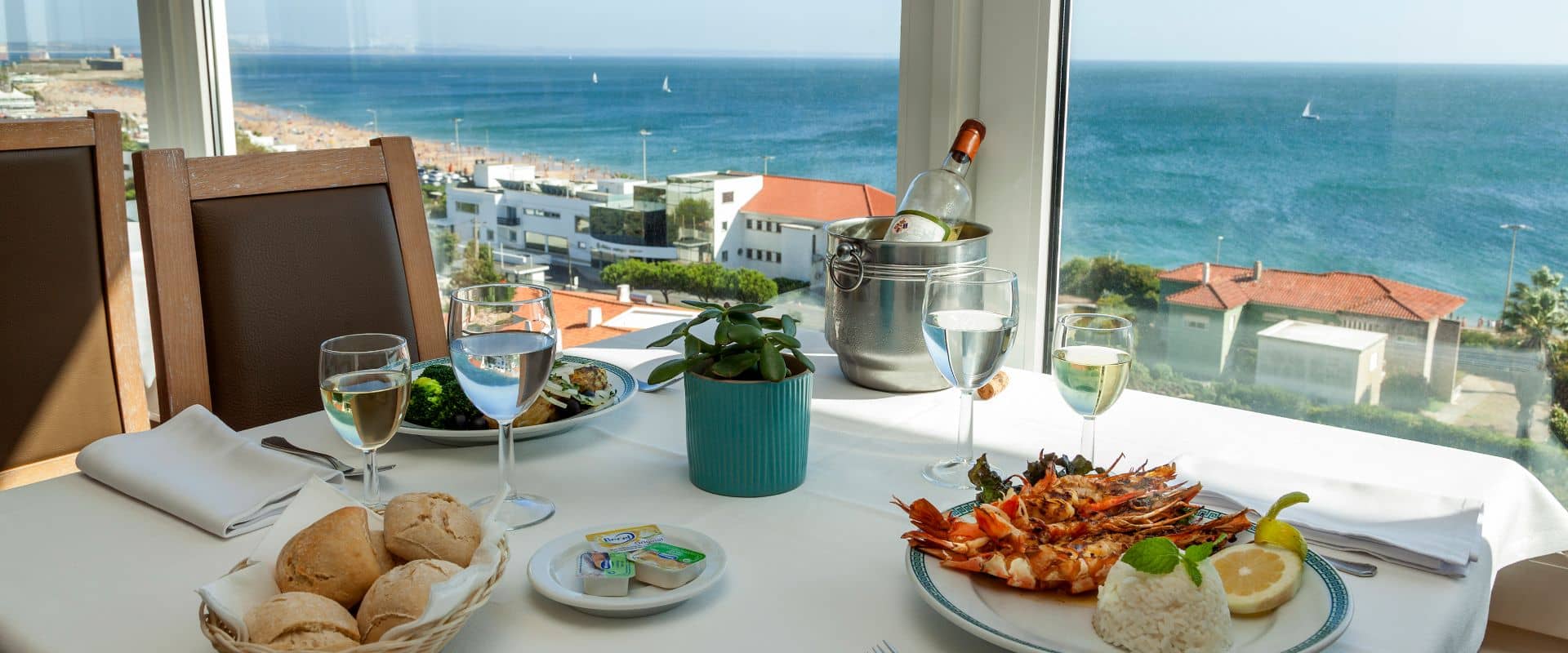 Beachfront Dining & Picnics