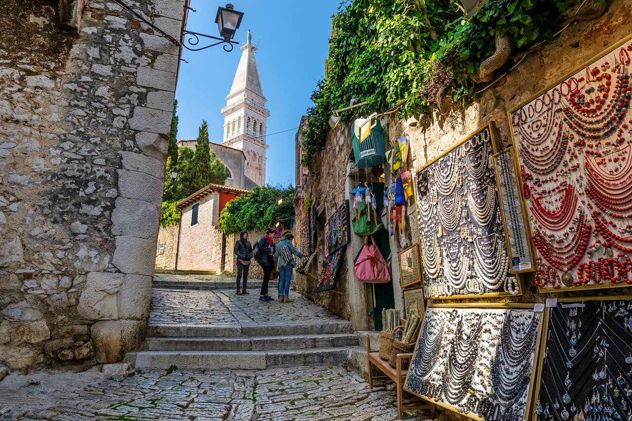 Grisia Street (Artist Street)