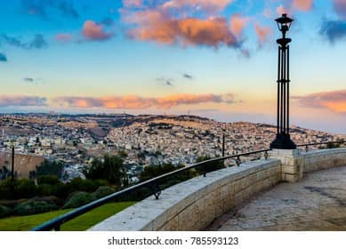 Golden Hour Ambiance